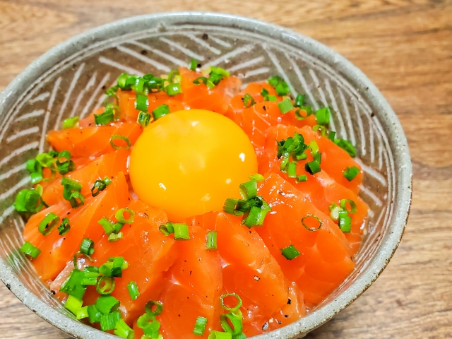 妊娠中サーモン丼